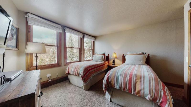 2 Bedroom In, Out Luxury Located On Fanny Hill In The Heart Of Snowmass Village
