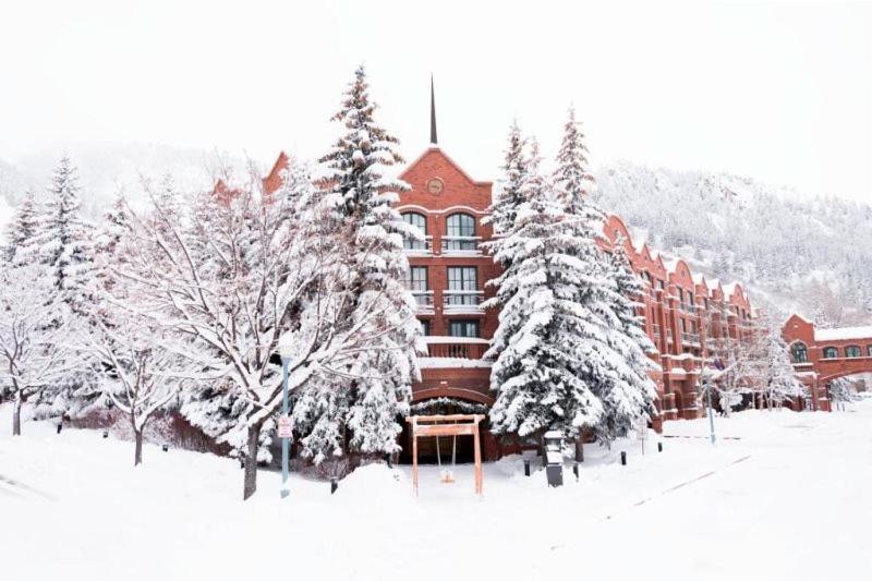 St Regis Club 2 Bedroom Aspen