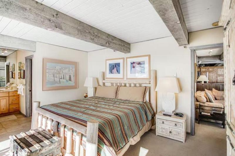 In, Out 3 Bedroom With Mountain Views, Heated Pool, And Hot Tub Access Aspen