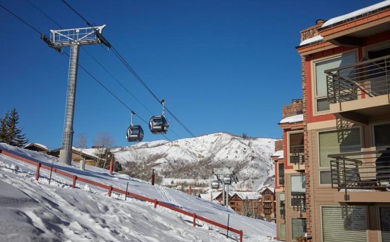 In, Out 3 Bedroom With Mountain Views, Heated Pool, And Hot Tub Access Apartment *