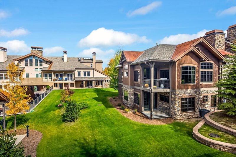 2 Bedroom In, Out Luxury Located On Fanny Hill In The Heart Of Snowmass Village Aspen