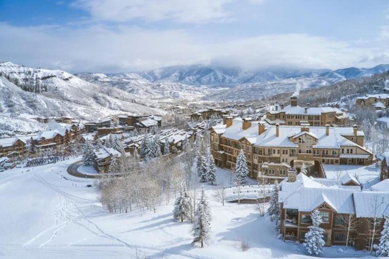 2 Bedroom In, Out Luxury Located On Fanny Hill In The Heart Of Snowmass Village Holiday home