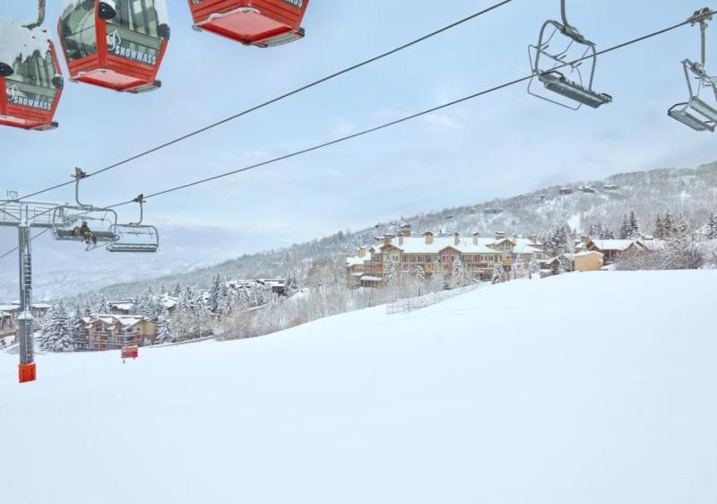 2 Bedroom In, Out Luxury Located On Fanny Hill In The Heart Of Snowmass Village Holiday home Aspen