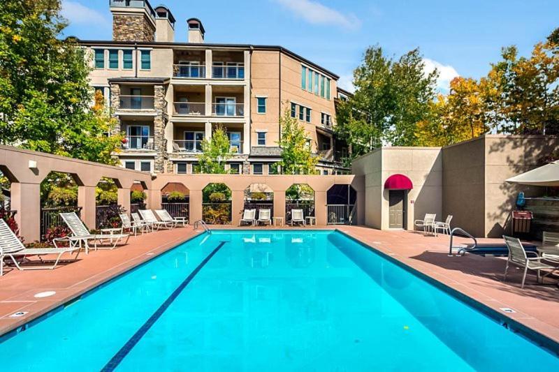 2 Bedroom In, Out Luxury Located On Fanny Hill In The Heart Of Snowmass Village