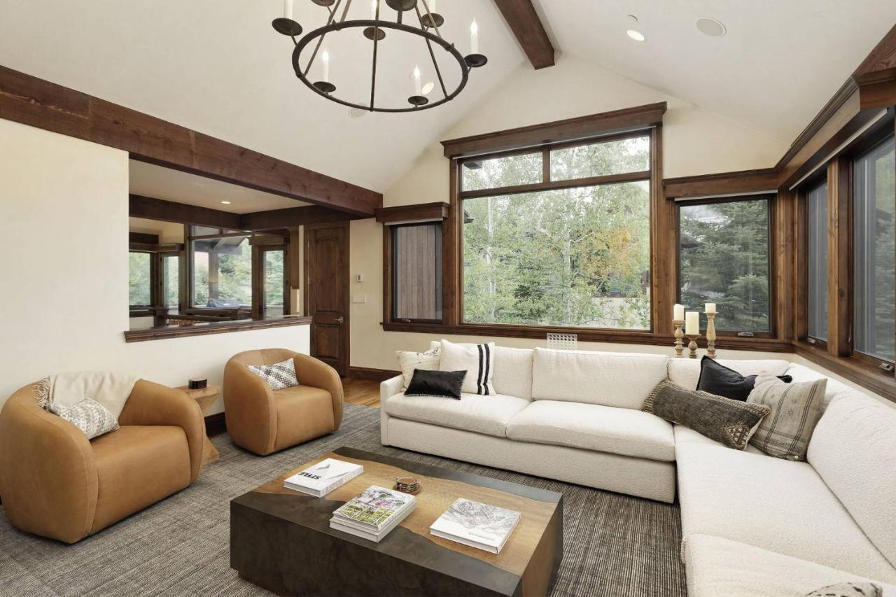 Fox Crossing Luxury