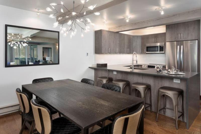 Contemporary 3 Bedroom In, Out With Pool And Hot Tub In Snowmass Village * Aspen