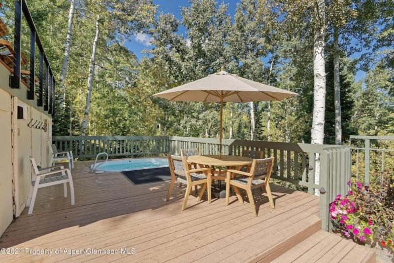 Snowmass Village 2 Bedroom Platinum-rated In, Out