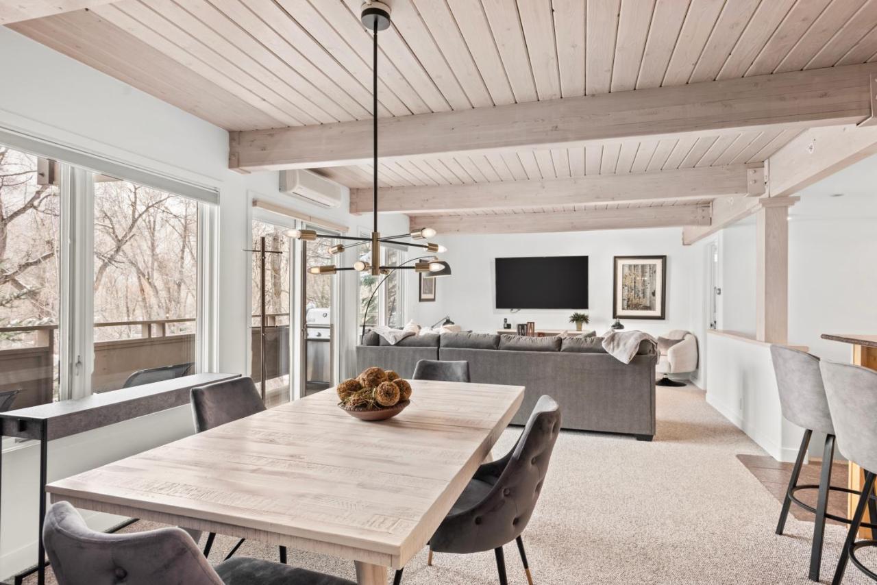 Standard Two Bedroom - Alps #402 Aspen