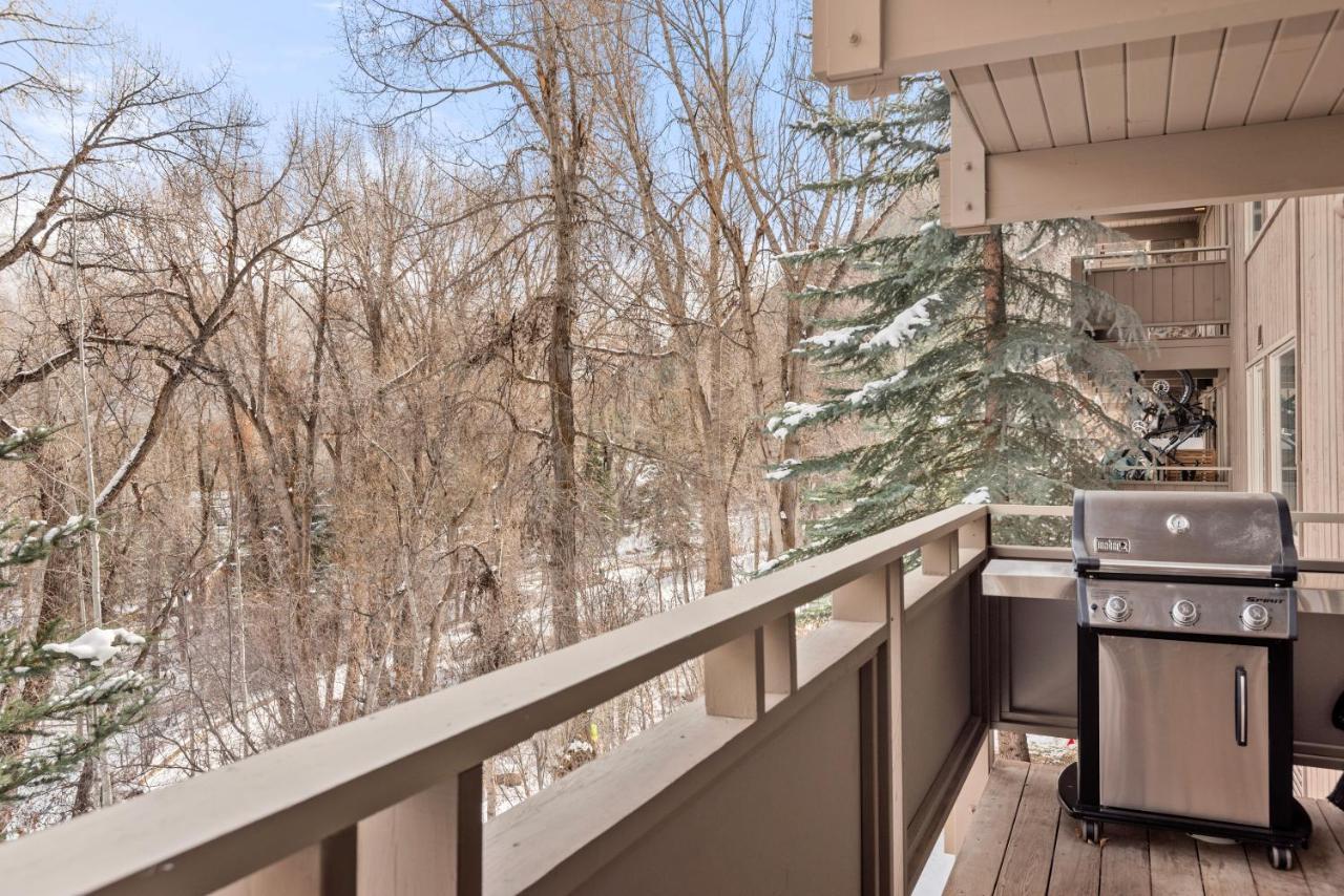 Standard Two Bedroom - Alps #402 *