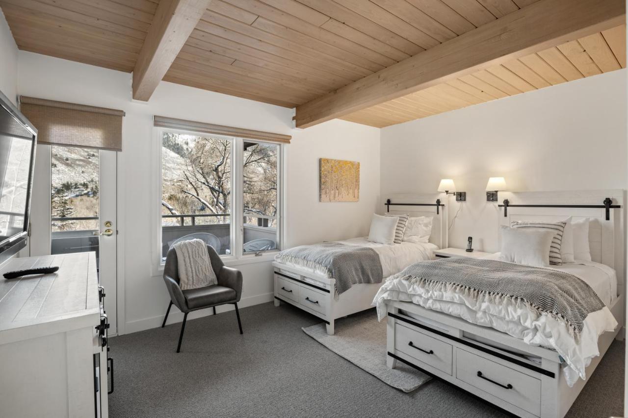 Standard Two Bedroom - Alps #207 Aspen