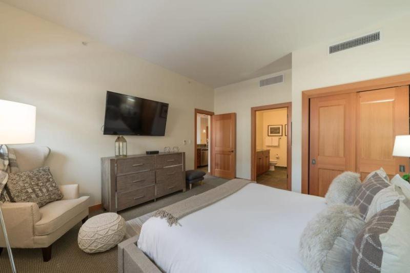 Snowmass Mountain Lodge: Luxury Ski-in/ski-out Retreat Aspen