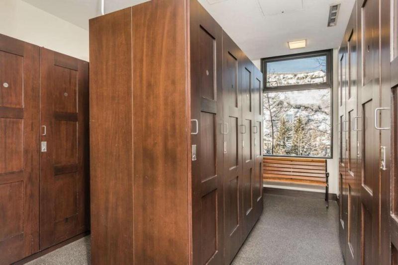 Snowmass Mountain Lodge: Luxury Ski-in/ski-out Retreat * Aspen