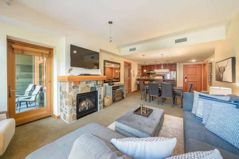 Snowmass Mountain Lodge: Luxury Ski-in/ski-out Apartment