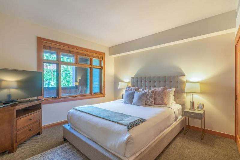 Apartment Snowmass Mountain Lodge: Luxury Ski-in/ski-out Aspen