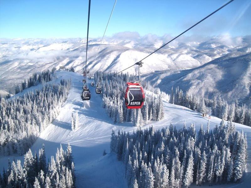 Apartment 2 Bedroom Mountain Residence In The Heart Of Aspen With Amenities Including Heated Pool, Hot Tubs, Game Room And Spa