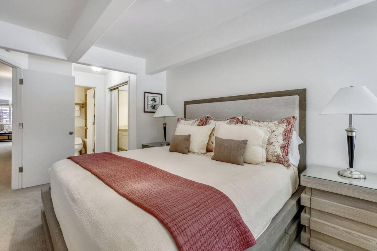 Downtown 2 Bedroom Within Walking Distance To Gondola - Clairvaux Apartment Aspen