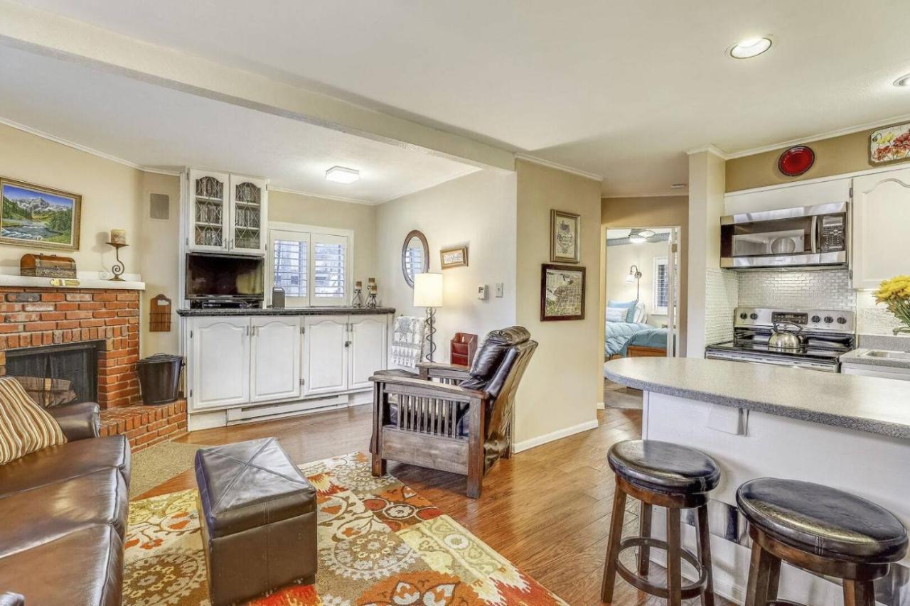 Downtown 2 Bedroom - Silverbell Apartment *