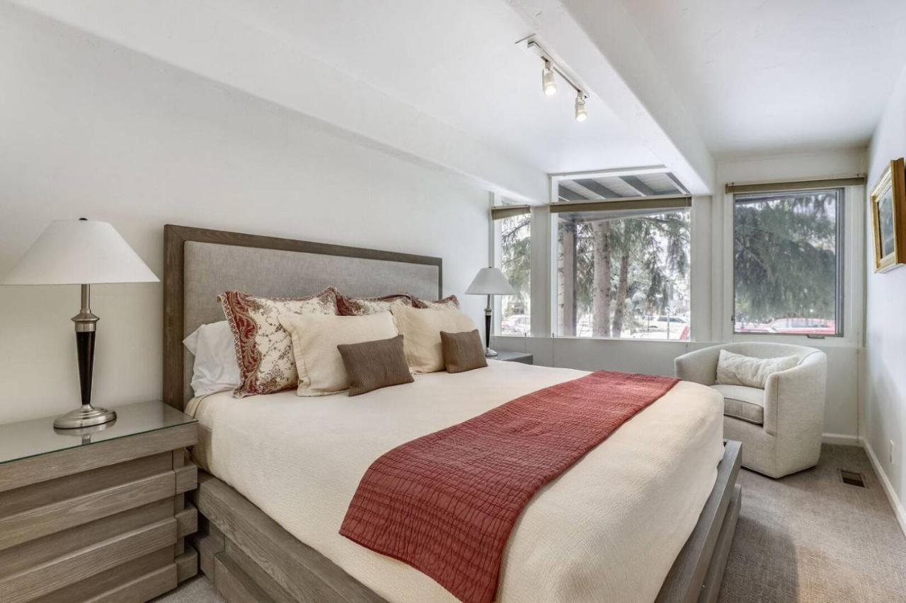 Downtown 2 Bedroom Within Walking Distance To Gondola - Clairvaux Apartment *