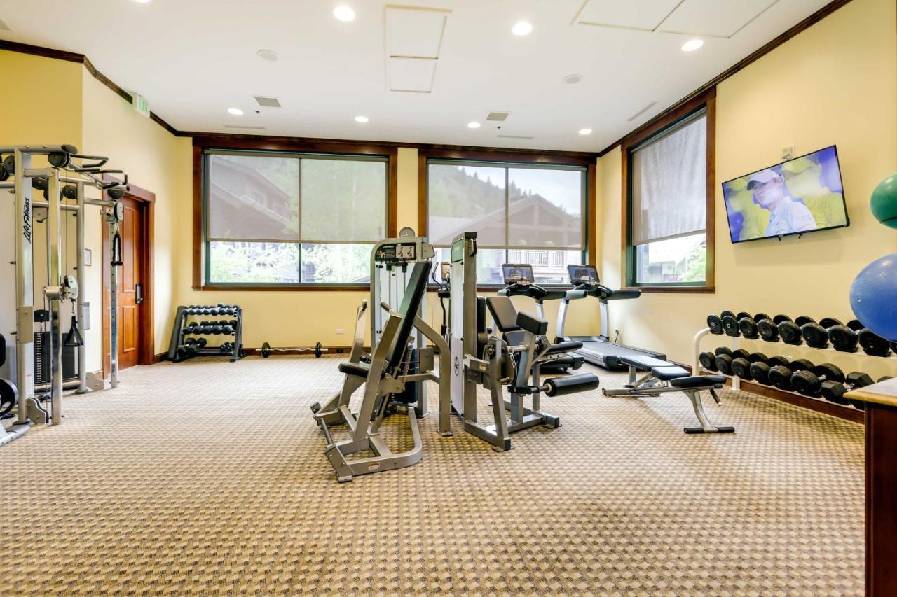 In Ritz-carlton Highlands *