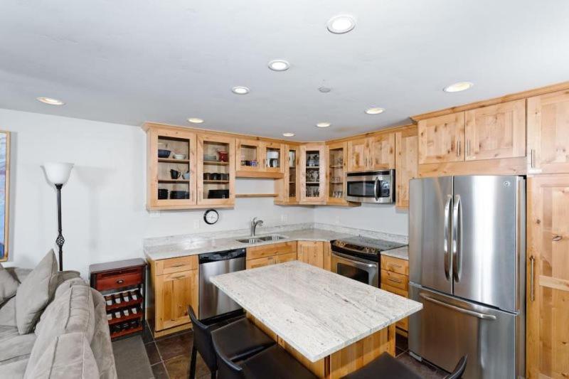 3 Bedroom Premier - Crestwood Hotel
