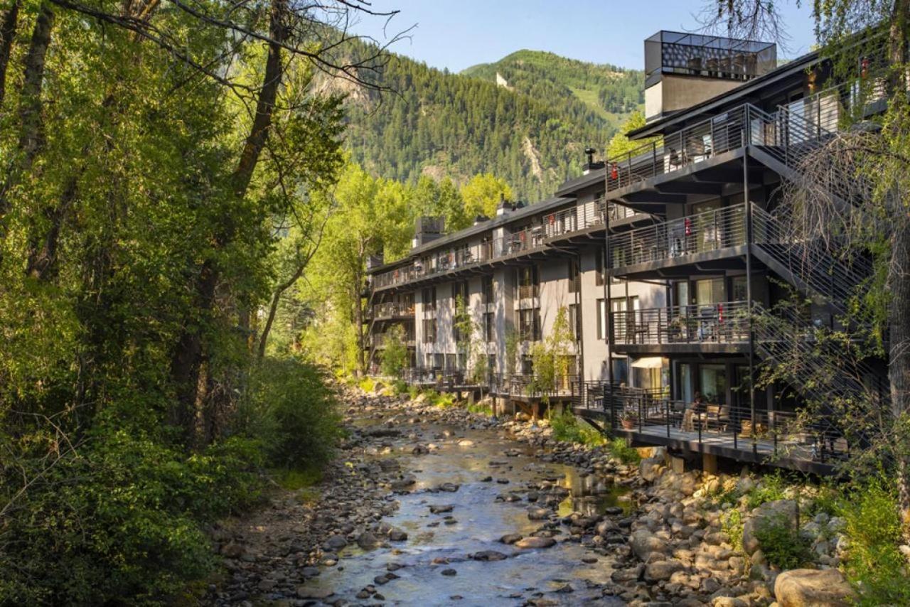Chateau Roaring Fork Unit 35, Newly Updated Condo, 4 Blocks From Mountain Holiday home Aspen