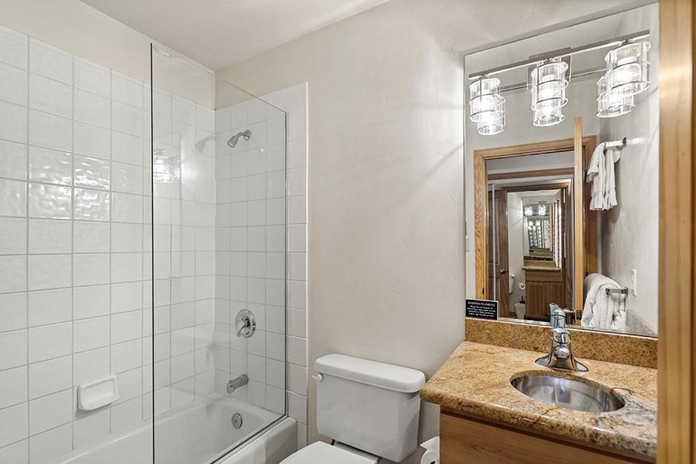 Chateau Chaumont Unit 19, Spacious Top-floor With Great Location Holiday home *