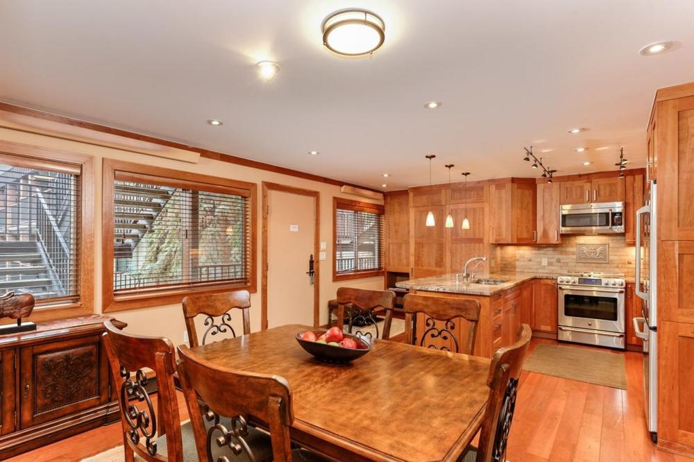 Holiday home Silverglo 209, Large, Deluxe With Private Deck And Many Upgrades Aspen