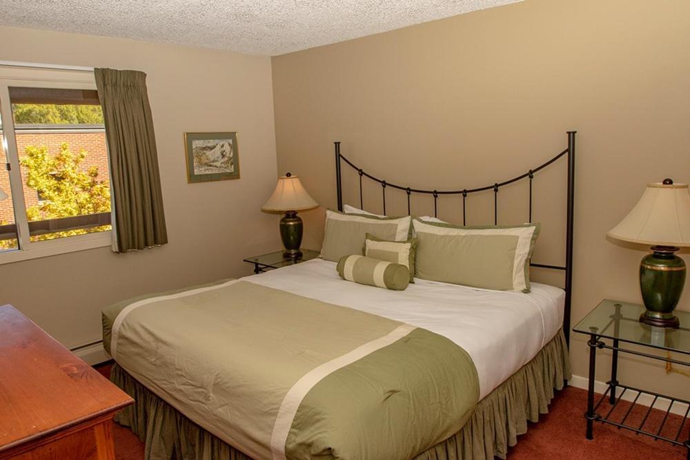 Concept 600 Unit 308, Convenient Downtown Location, Private Deck, And Fireplace *
