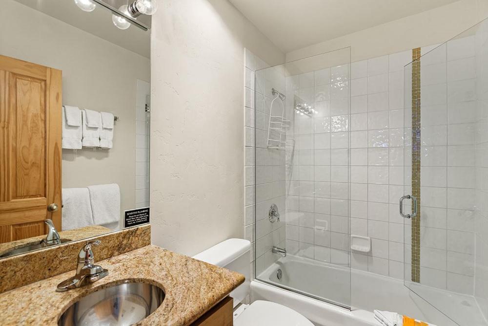 Chateau Chaumont Unit 19, Spacious Top-floor With Great Location Holiday home Aspen