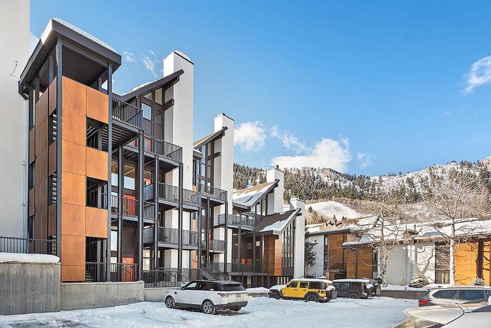 Holiday home Fifth Avenue Unit 5, Modern With Access To Pool & Hot Tub, Great Location! Aspen