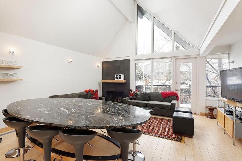 Holiday home Fifth Avenue Unit 5, Modern With Access To Pool & Hot Tub, Great Location! Aspen