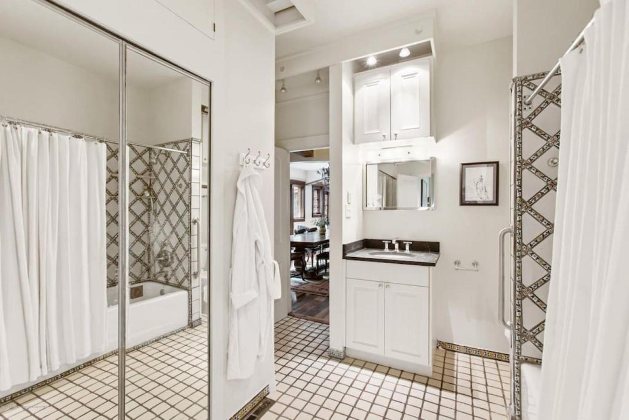 Charming Historic In Holiday home