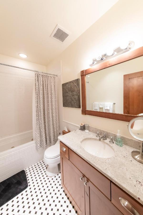 Holiday home Christiana Unit 201c, Light-filled Luxury With Views Of Mountain Aspen
