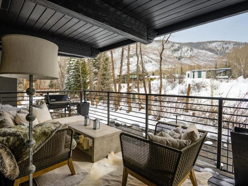 Chateau Roaring Fork 24, Remodeled W River Views, Large Tvs, Fireplace, Near Gondola! Aspen