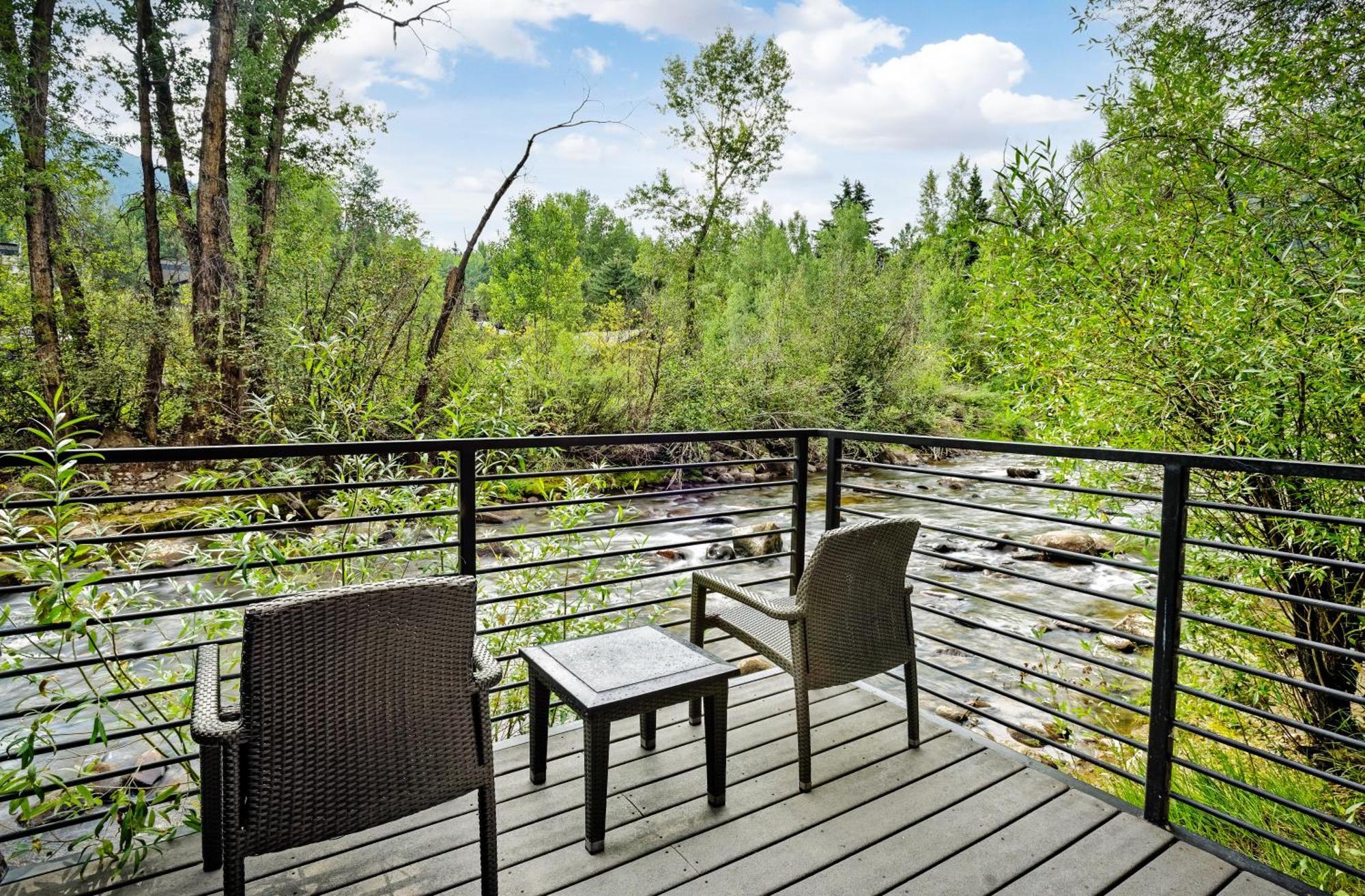 Holiday home Chateau Roaring Fork 24, Remodeled W River Views, Large Tvs, Fireplace, Near Gondola!