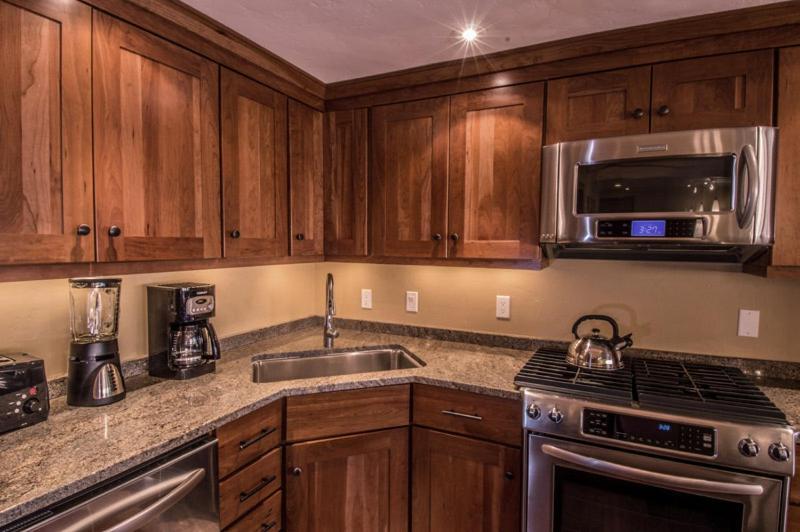 Fasching Haus Unit 9, Deluxe W/ A/c In The Living Area, 2 Blocks To Downtown Aspen