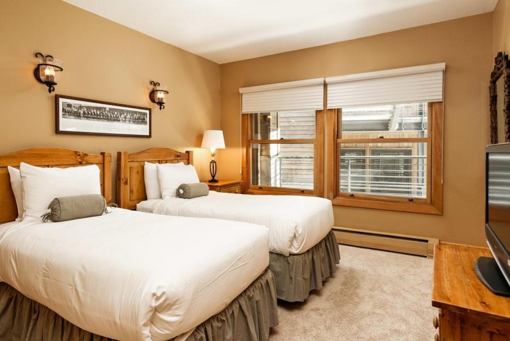 Durant Unit D3, With Floor-to-ceiling Windows, Fireplace, And