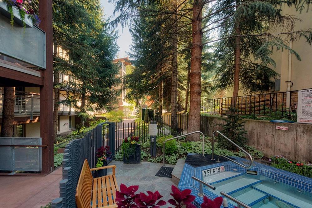 Chateau Eau Claire Unit 22, Overlooking The Roaring Fork River With A Private Deck *
