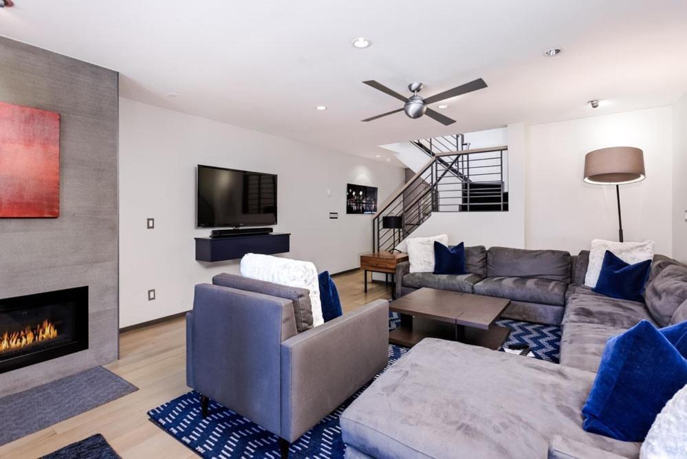 Alpenblick 10, Three Level Townhome, Two Block From The Gondola