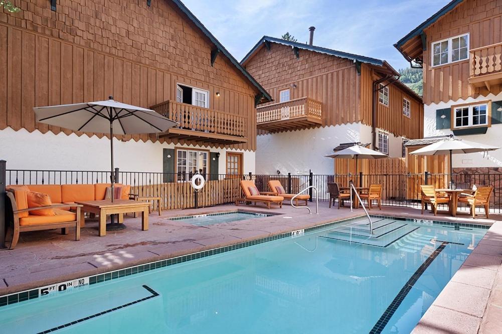 Holiday home Alpenblick 10, Three Level Townhome, Two Block From The Gondola *