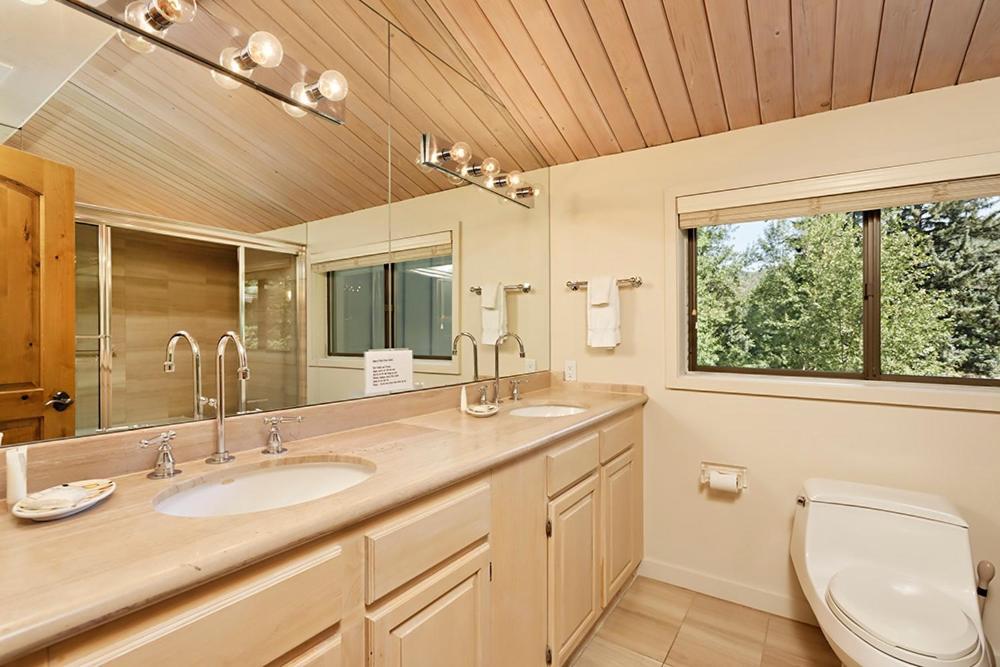 Holiday home Black Swan Unit B, Great Location 2 Blocks To Downtown