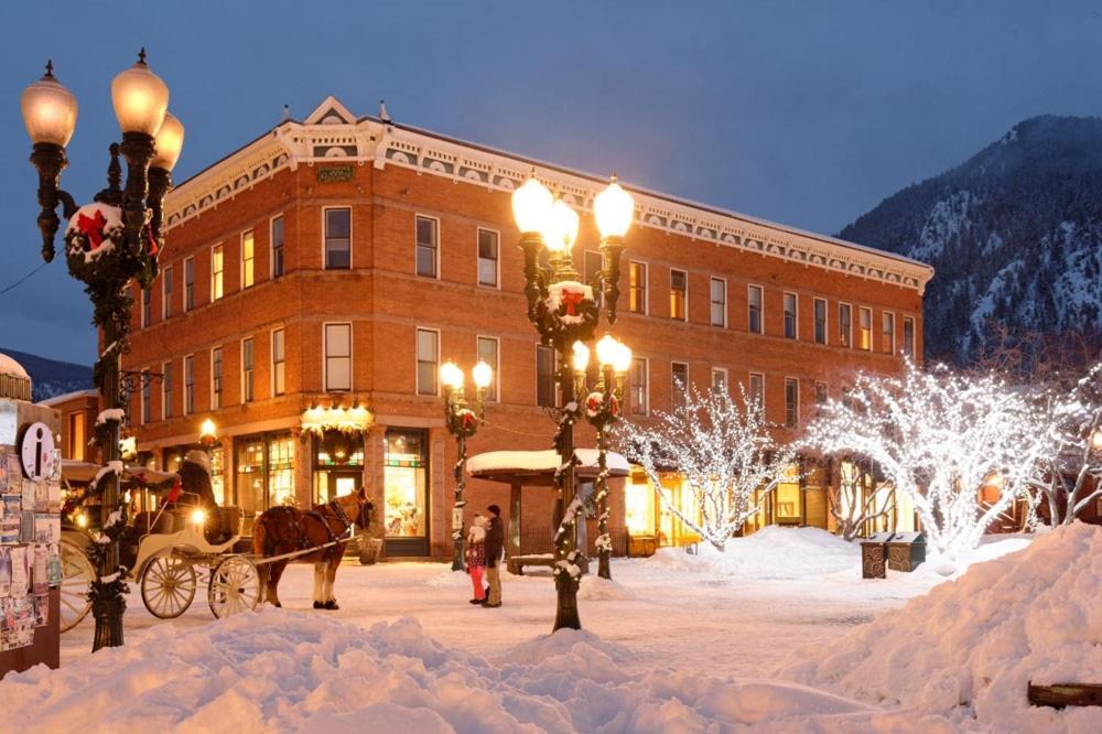 Independence Square Unit 303, Corner With Premier Finishes, Downtown Location Aspen