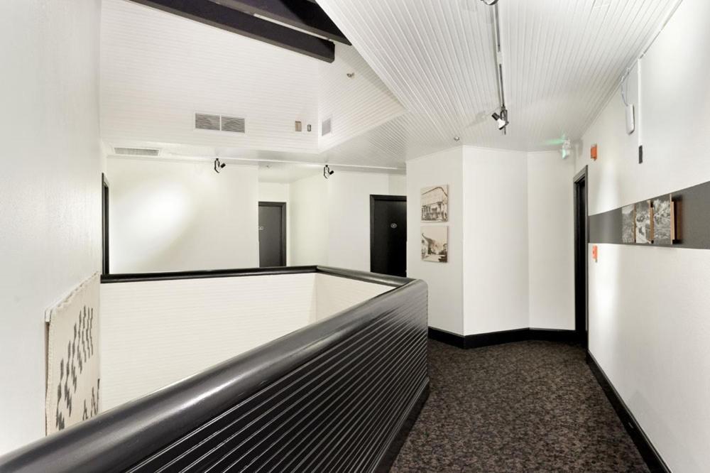 Independence Square Unit 303, Corner With Premier Finishes, Downtown Location Aspen