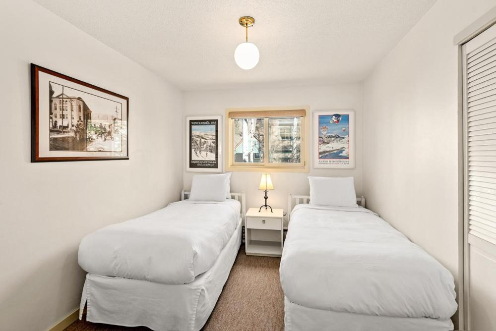 118 E. Bleeker Street Home, Large, Two-level Home/duplex With Private Deck & On-site Parking *