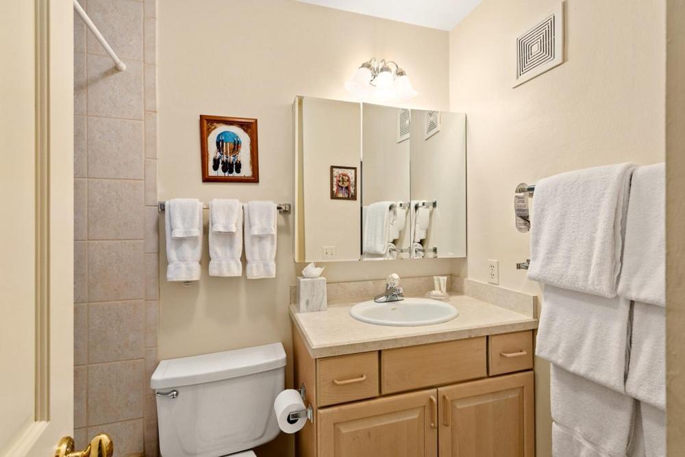 118 E. Bleeker Street Home, Large, Two-level Home/duplex With Private Deck & On-site Parking