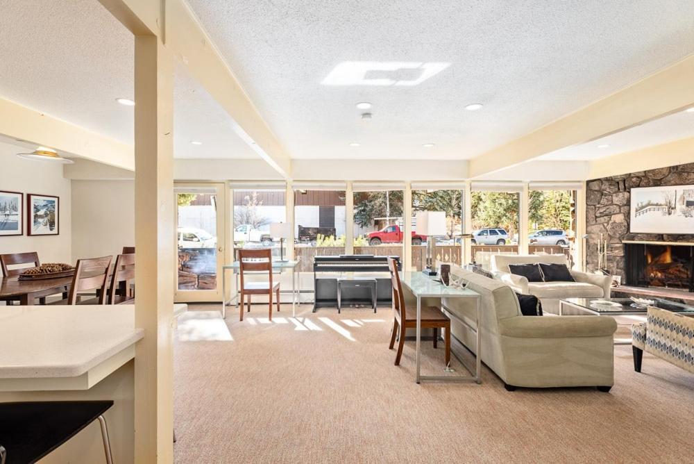 118 E. Bleeker Street Home, Large, Two-level Home/duplex With Private Deck & On-site Parking Holiday home Aspen