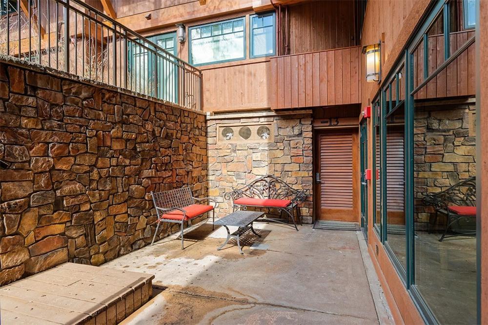 Fasching Haus Unit 12, Lower Level Deluxe W/ Open Living Area & Gas Fireplace Holiday home *
