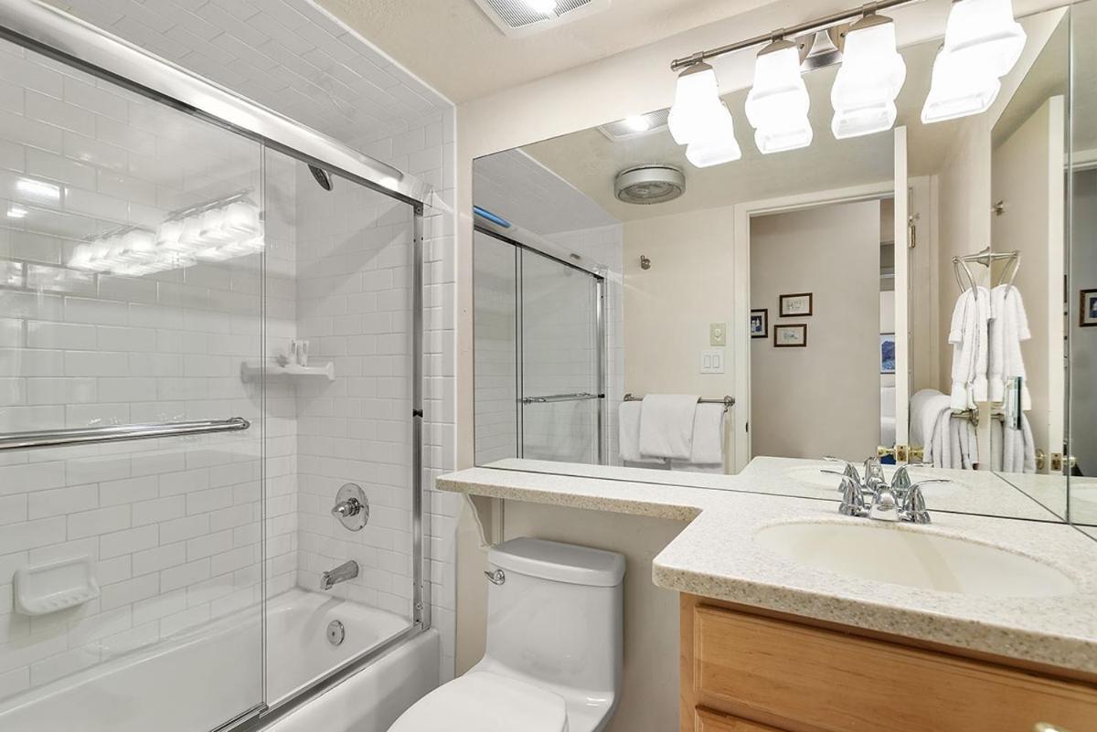 Chateau Dumont Unit 14, Spacious 3 Bedroom Condo, 1 Block From Downtown