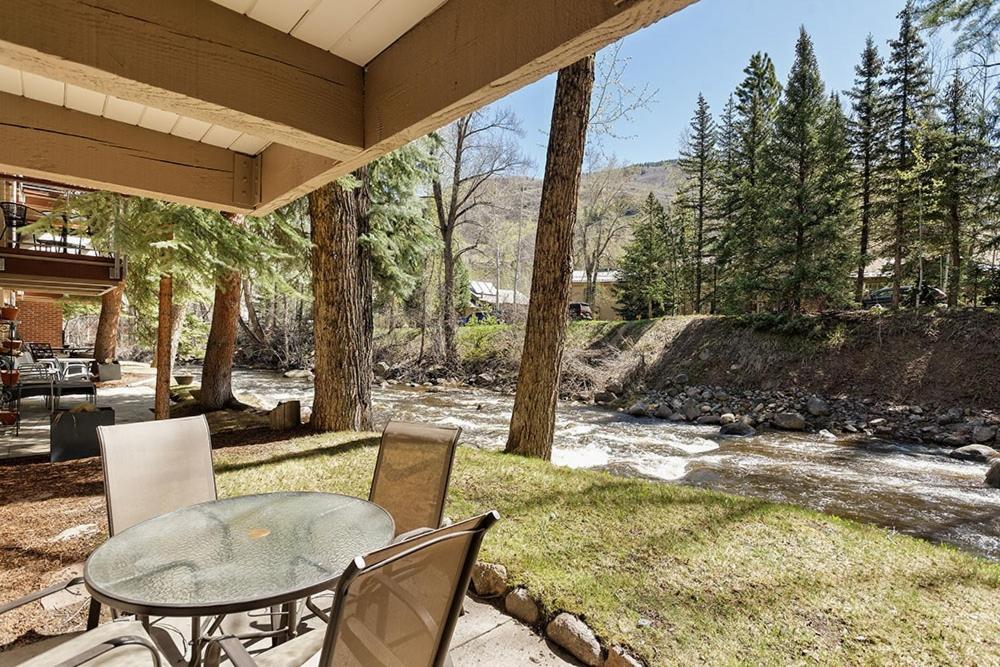 Holiday home Chateau Eau Claire Unit 8, Riverfront Condo, Walking Distance To Town