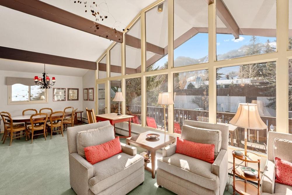 118 E. Bleeker St. Upper Level, In Duplex With Private Deck Holiday home *